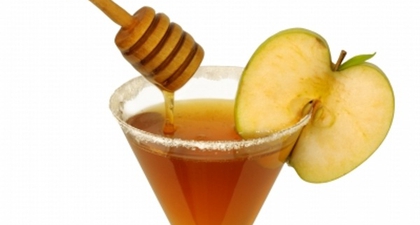 Minum Madu Saat Sakit Tenggorokan