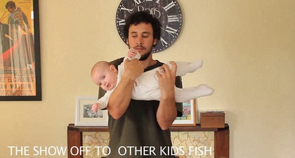 Aksi Lucu Ayah Praktikkan Gaya Gendong Bayi Lewat Video