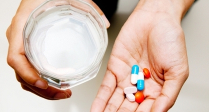 Obat Maag Tidak Boleh Diminum dengan Susu