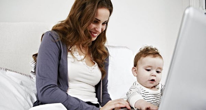 Wanita Semakin Gemar Belanja via Online