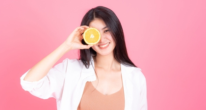 10 Makanan Terbaik untuk Menyehatkan dan Mencerahkan Kulit