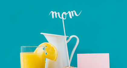 Ketahui Bahaya Minum saat Makan, Moms!