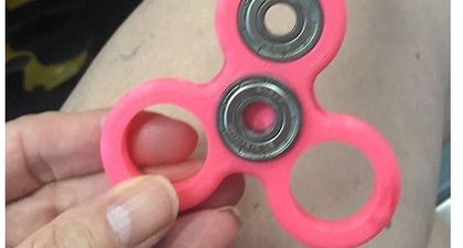 Fidget Spinner Bisa Membahayakan Anak, Waspada!