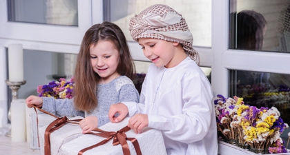 Tepatkah Menjanjikan Hadiah agar Anak Mau Berpuasa?