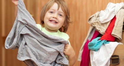 Moms, Ajarkan Anak Memakai Baju Sendiri, Yuk!