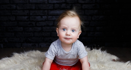 Moms, Ini Perkembangan Bayi 6 Bulan yang Perlu Anda Tahu