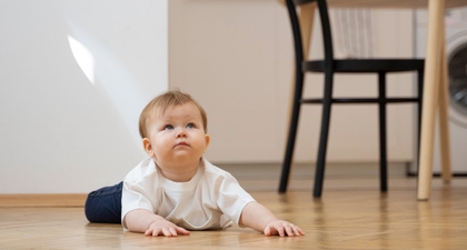 Pentingnya Stimulasi Merangkak untuk Eksplorasi Si Kecil