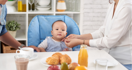 Panduan Memilih Camilan untuk Bayi 6 Bulan