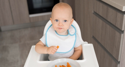 Tekstur MPASI Bayi 10 Bulan yang Tepat dan Cara Mengenalkannya