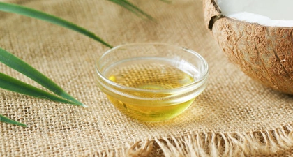 5 Manfaat Minyak Kelapa untuk Kulit Bayi, Bantu Jaga Kelembapan!