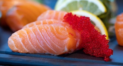 7 Jenis Makanan yang Baik untuk Meningkatkan Kesehatan Otak