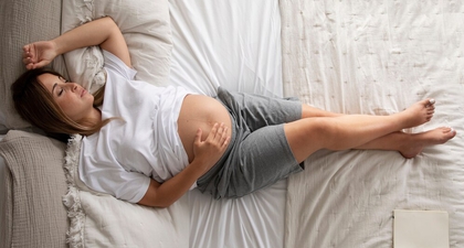 Waspada! Ini Posisi Tidur yang Bisa Menjadi Penyebab Keguguran