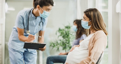 Pentingnya Peran Bidan untuk Cegah Angka Kematian Ibu Pascapersalinan