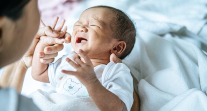 Tanda-Tanda Bayi Lapar yang Perlu Dikenali Sebelum Menangis