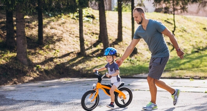 Kapan Usia Ideal Anak Mulai Belajar Naik Sepeda?
