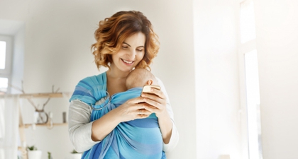 6 Jenis Gendongan Bayi Baru Lahir yang Aman dan Nyaman