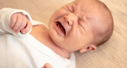 5 Cara Mengatasi Sembelit pada Bayi 1 Tahun