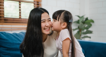 Komunikasi Ibu dan Anak yang Tepat untuk Karakter Kuat Si Kecil