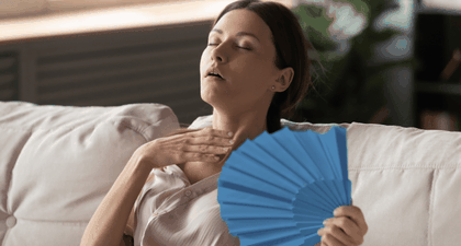 Badan Terasa Panas? Kenali Tanda-Tanda Awal Menopause Dini