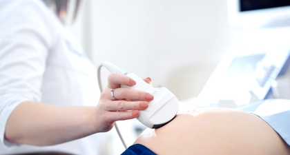 Waspada Ketuban Pecah Dini! Ini Penyebab dan Risikonya, Moms