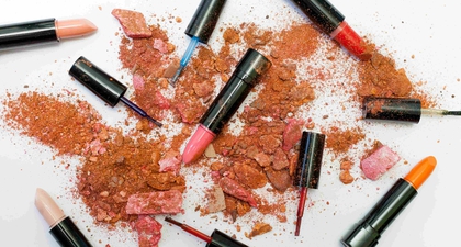 Bibir Alergi Lipstik, Ini Cara Alami untuk Mengatasinya