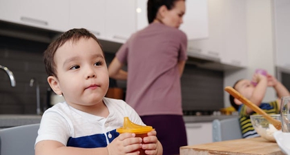 6 Tips Memilih Sippy Cup untuk Balita