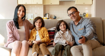 Rekomendasi Film dan Serial Hits Terbaru di Layanan Nonton Streaming untuk Temani Akhir Pekan