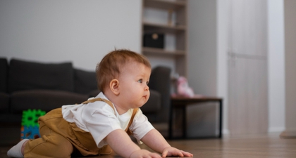 Moms, Ini Ciri-Ciri Bayi 6 Bulan yang Sehat