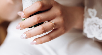 Bukan Sekadar Tanda Ikatan, Inilah Makna Cincin di Jari Manis Kiri Wanita