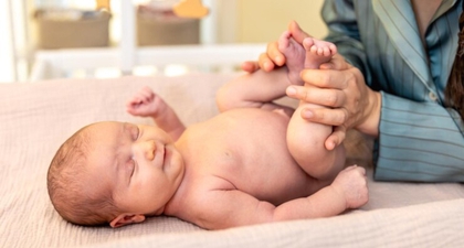 6 Manfaat Pijat Bayi agar Tidur Si Kecil Lebih Nyenyak