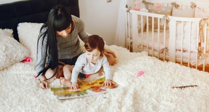 Manfaat Buku Kontras Bayi untuk Tumbuh Kembang Si Kecil