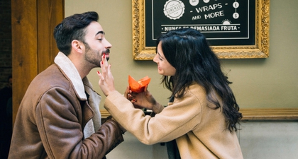 50 Kalimat Gombalan Suami yang Bikin Istri Jadi Salting