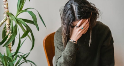 Ciri-Ciri Istri Tidak Bahagia dalam Rumah Tangga dan Cara Membahagiakannya