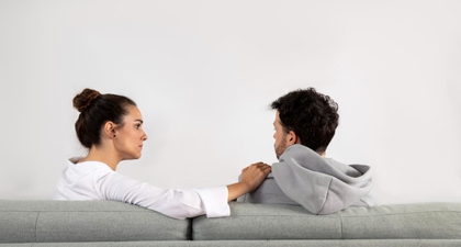 Suami Tiba-Tiba Menjauh dan Bersikap Dingin? Coba 7 Solusi Ini!
