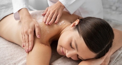 Rahasia Kulit Cerah dengan Scrub Tubuh Berbahan Alami