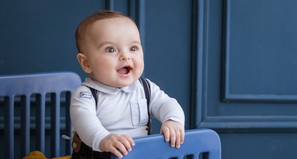 7 Cara Stimulasi agar Bayi Cepat Duduk dan Merangkak