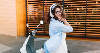 Naik Motor saat Hamil, Amankah untuk Ibu Hamil dan Janin?