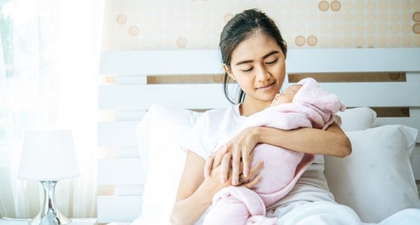 Di Balik Momen Menyusui yang Mengharukan, Ada Ibu Baru yang Kerap Kewalahan