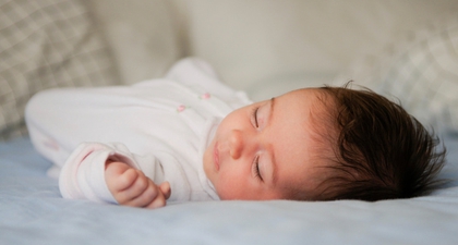 Tabel Jam Tidur Bayi yang Perlu Moms Perhatikan