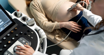 Jangan Panik, Ini Cara Mengatasi Bayi Sungsang yang Aman