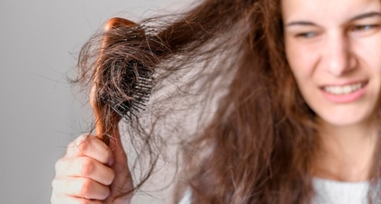 4 Cara Jitu Mengatasi Rambut yang Rontok Parah