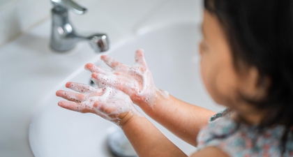 10 Tips Mengajarkan Anak Mencuci Tangan dengan Benar