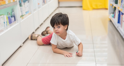 Cara Efektif Mengatasi Anak Rewel di Tempat Umum