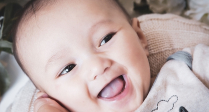 Gusi Bayi Putih, Normalkah? Ini Penyebab dan Cara Mengatasinya