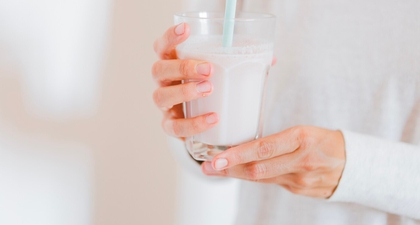 7 Manfaat Susu Plain untuk Kesehatan Tubuh