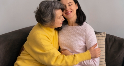 Jangan Panik, Ini Arti Mimpi Ibu Meninggal yang Perlu Moms Tahu