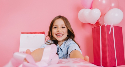 20 Ide Kado untuk Anak Perempuan Umur 7 Tahun yang Paling Berkesan