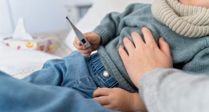 Anak Muntah Terus-Menerus, Ini Penyebab dan Cara Mengatasinya