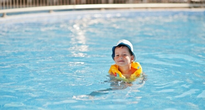 Penting, Ini Manfaat Aktivitas Bermain Air untuk Balita