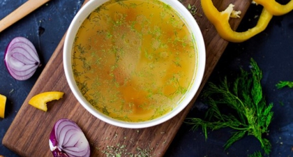 Ini Cara Membuat Kaldu Ceker untuk MPASI yang Mudah dan Lezat